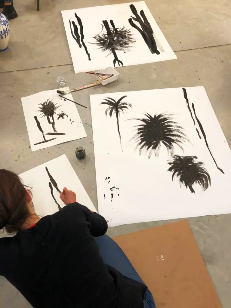 Foto von Schülerin beim Malen in der Loftart Mal- und Zeichenschule